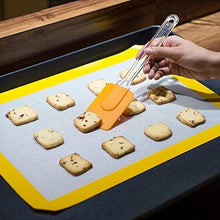 Load image into Gallery viewer, 162 Small Silicone Spatula (Multicolor)
